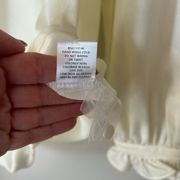 JODIFL Cream Ruffle Blouse Size S - Picture 6 of 8